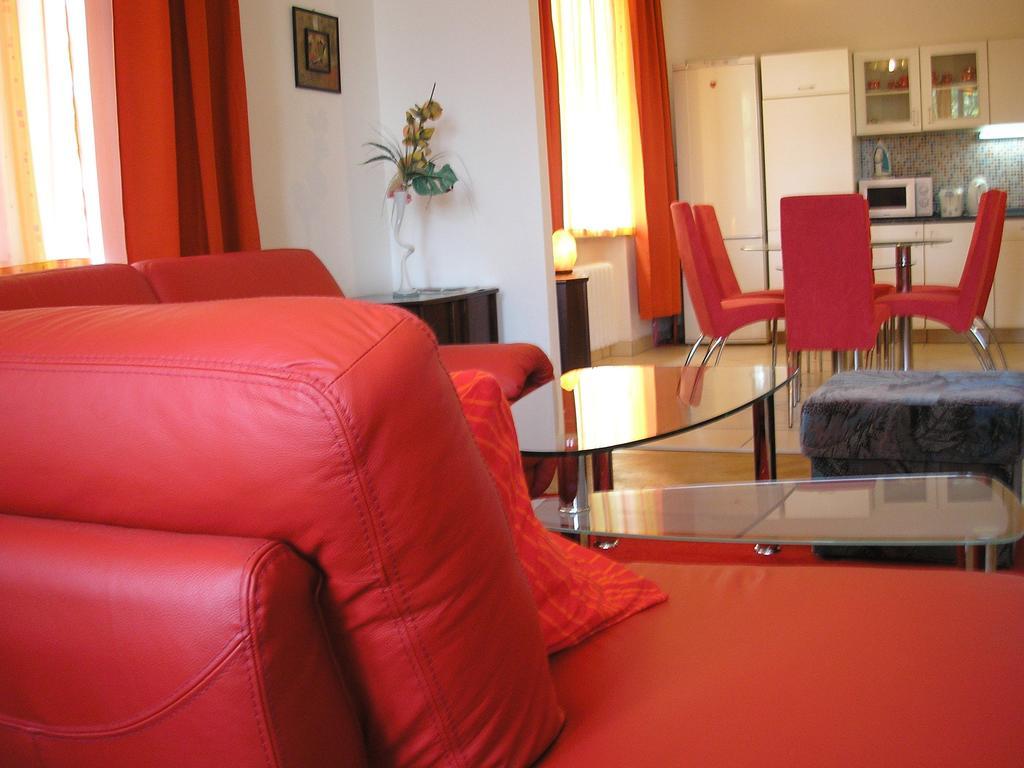 Apartment Riverside - River View Bratislava Ruang foto