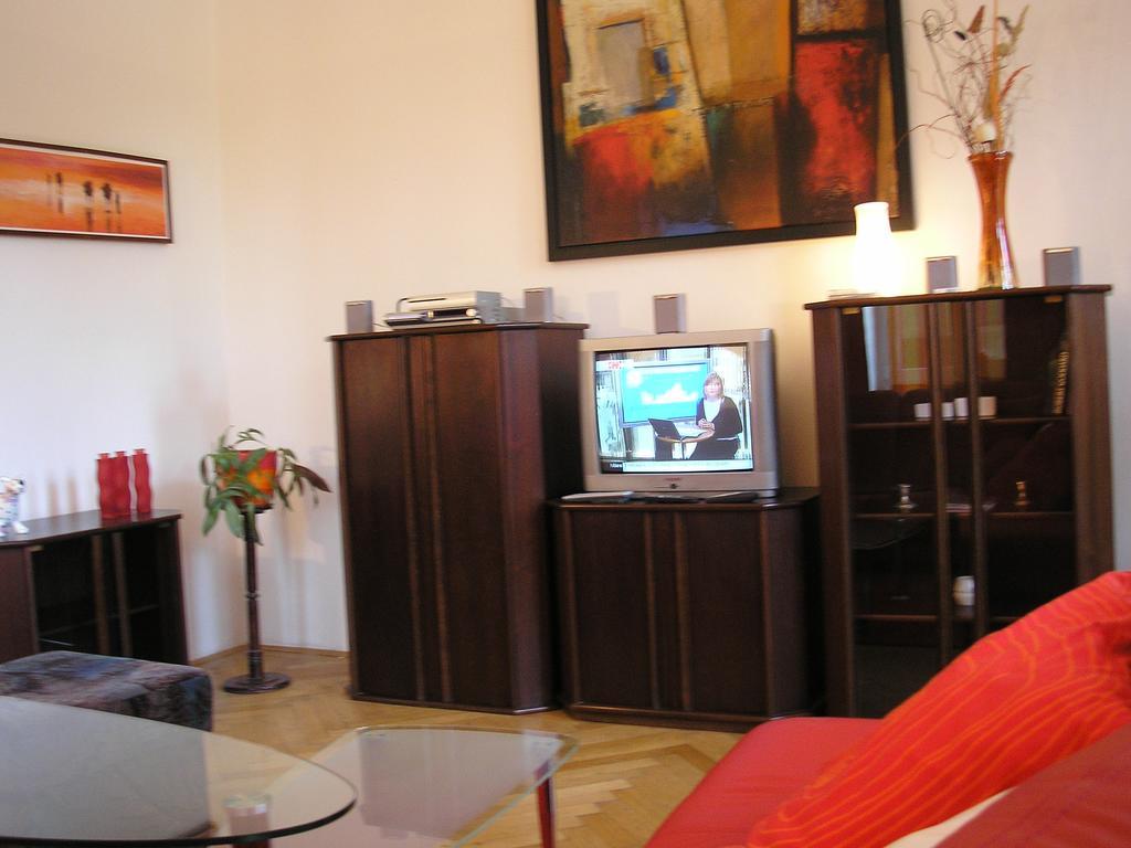 Apartment Riverside - River View Bratislava Ruang foto